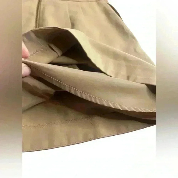 EXPRESS women’s Camel mini skirt w/ pockets back zipper fully lined preloved - Picture 3 of 8